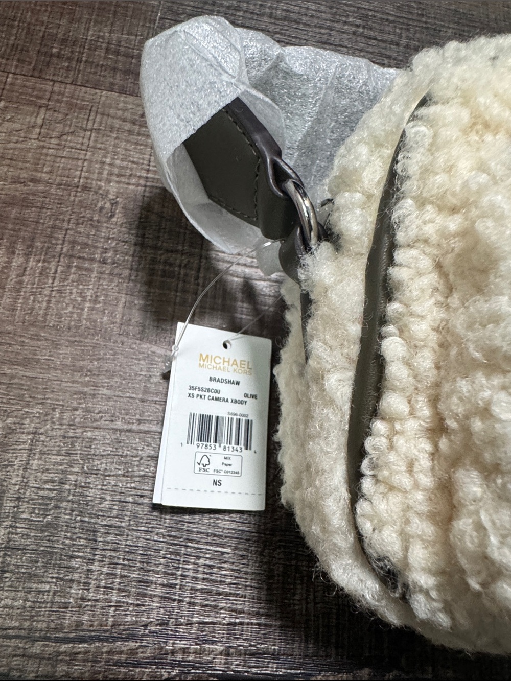 Michael Kors Bradshaw Extra-Small Faux Shearling Camera Crossbody Bag NWT - Picture 4 of 7